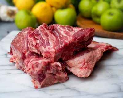 Свинина на кости охлаждённая 1 кг - купить в Нуженалах